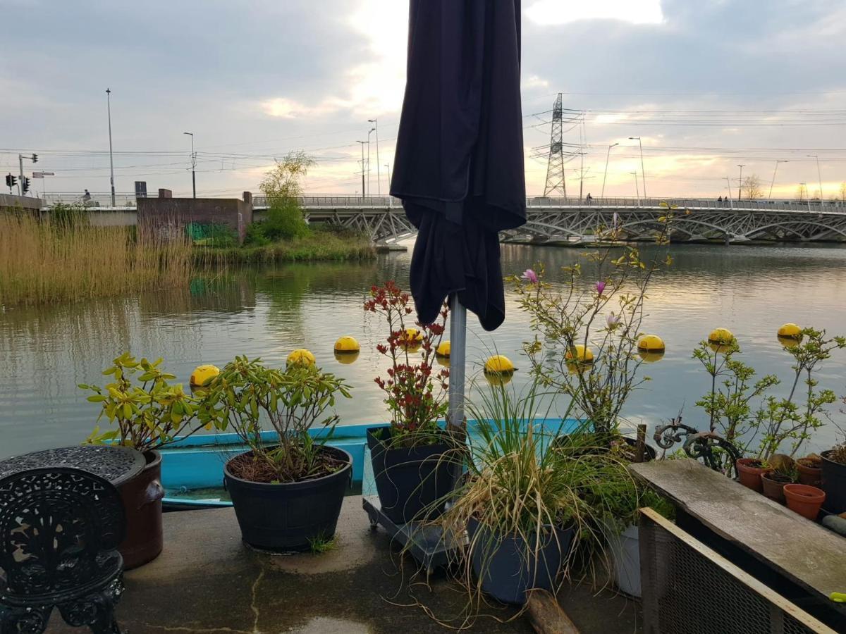 Diemerbrug Wheelhouse Euphrate Houseboat B&B 외부 사진