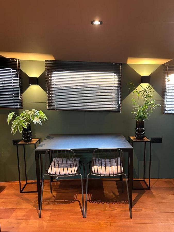 Diemerbrug Wheelhouse Euphrate Houseboat B&B 외부 사진