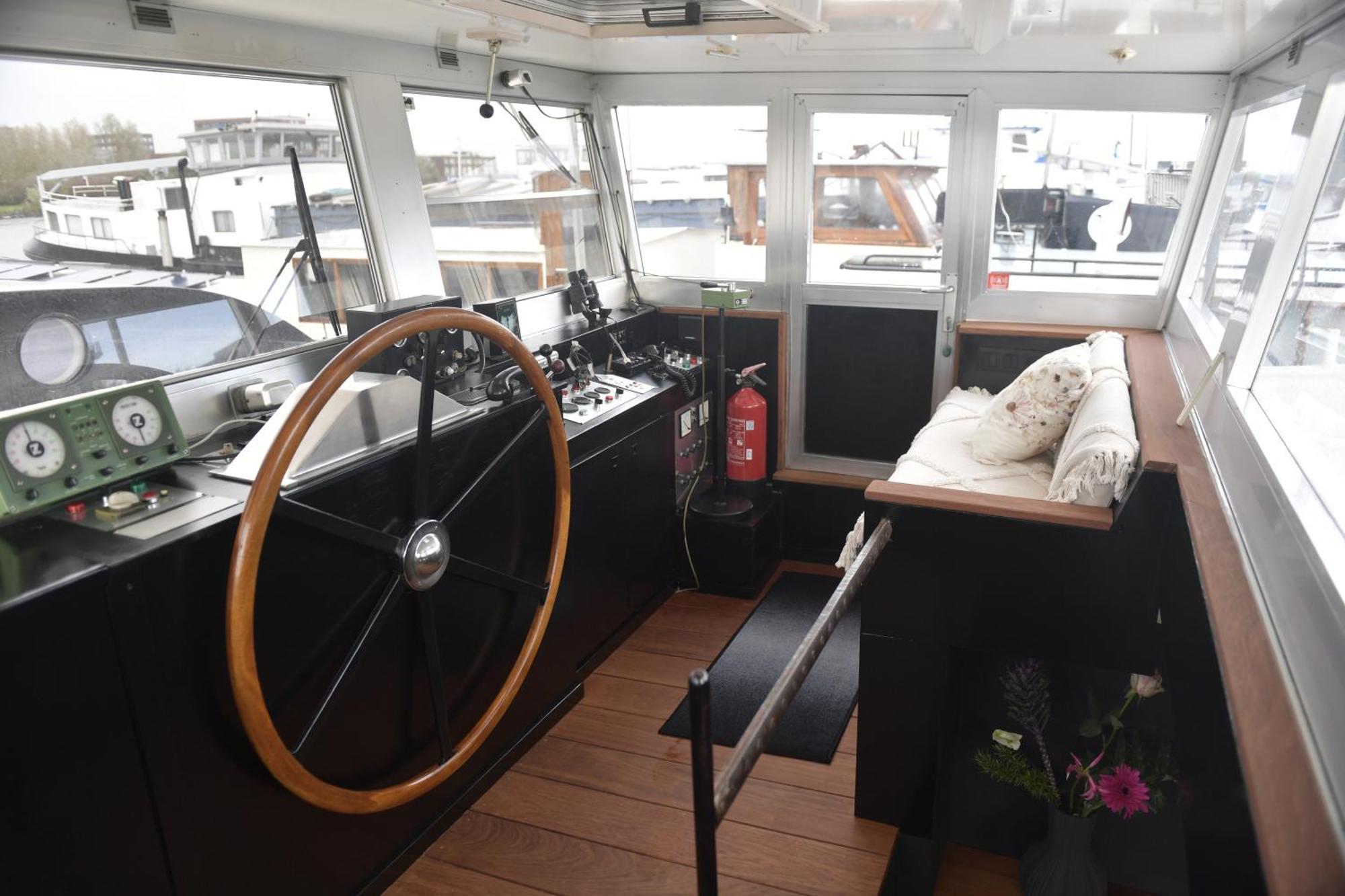 Diemerbrug Wheelhouse Euphrate Houseboat B&B 외부 사진