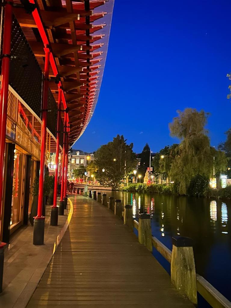 Diemerbrug Wheelhouse Euphrate Houseboat B&B 외부 사진